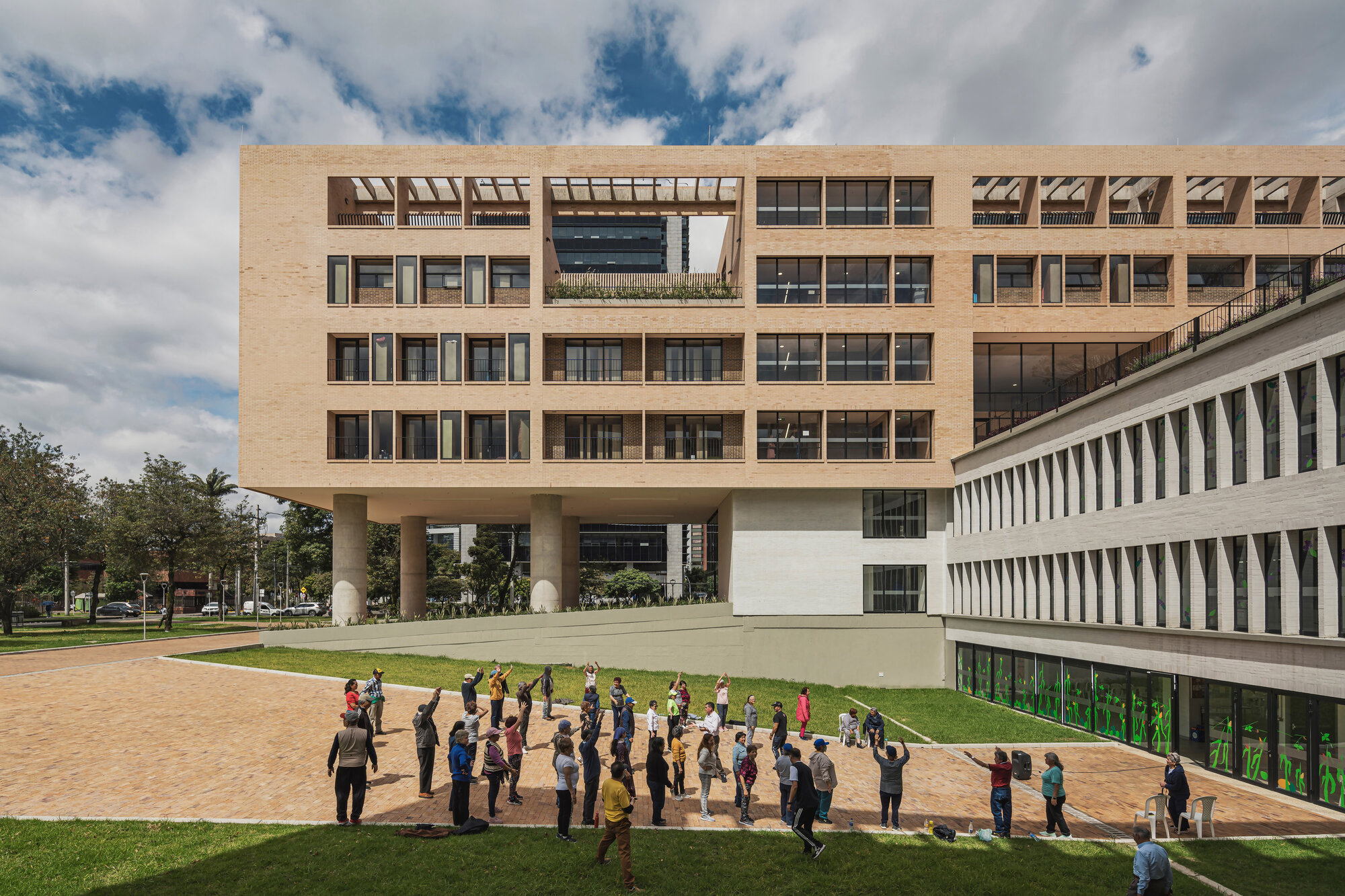 El Camino: Housing Complex for Older Adults and Formerly Unhoused People / FP Arquitectura-24