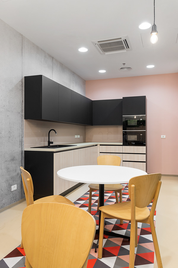 AMA 设计丨罗马尼亚布加勒斯特丨Iron Mountain-12