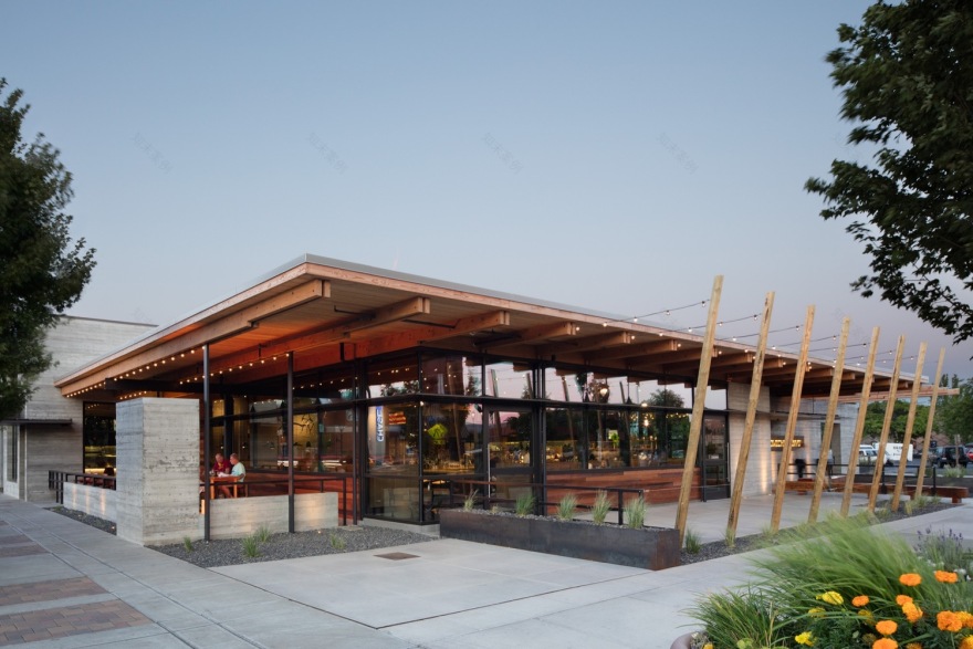 亚基马谷农业遗产的复兴 · Cowiche Canyon Kitchen and Icehouse Bar-69