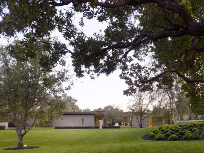 2005 Custom Home of the Year Award-15