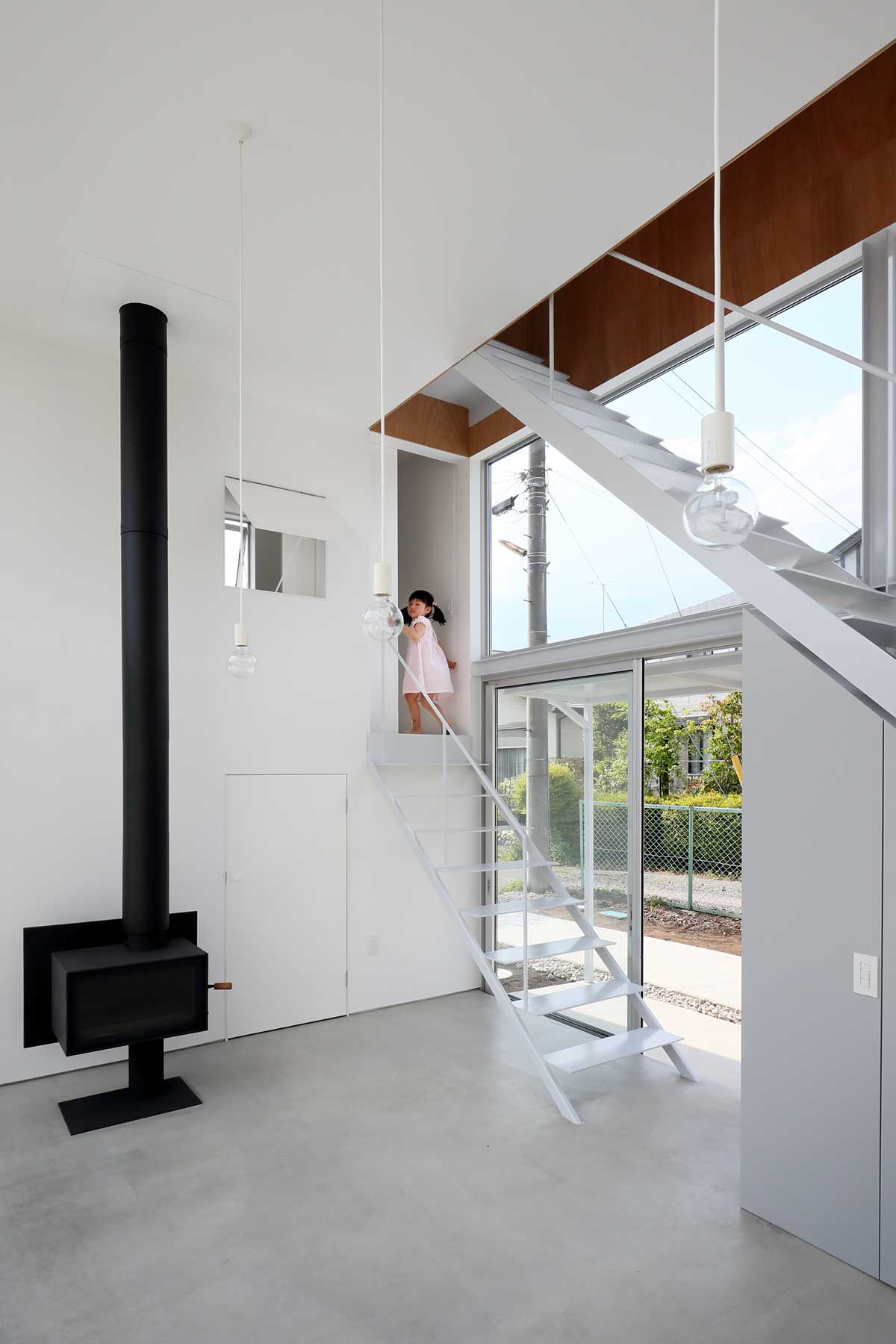 把我安置在家中；为我提供住所（注：由于原表述House ME表意不明确，house作动词有给……提供住处等意思，结合语境不同可能有不同准确表达，以上是较常见可能的翻译） 丨小島光晴建築設計事務所-41