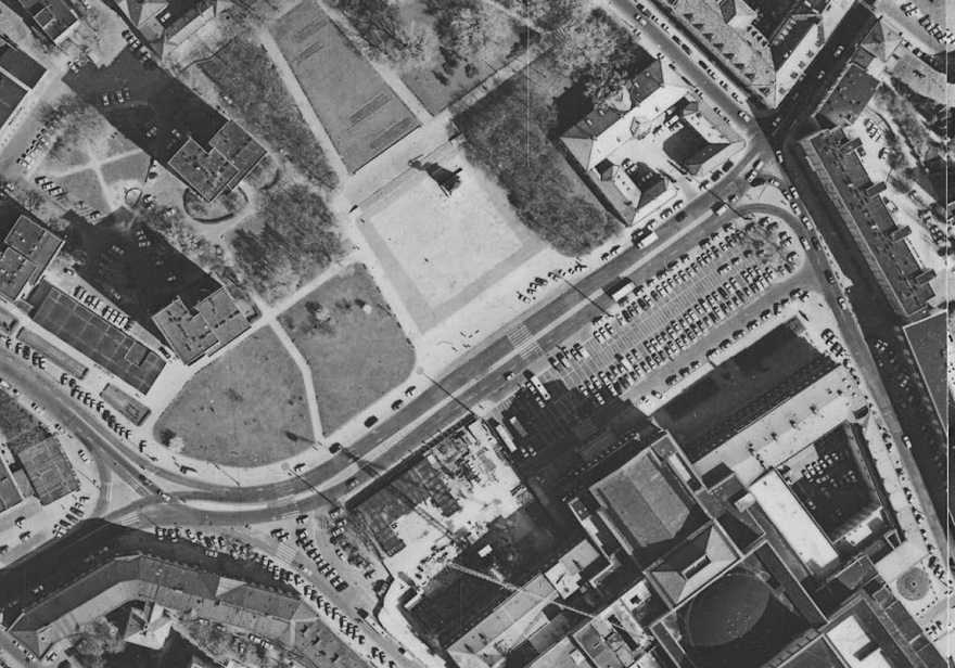 华沙剧院广场圣阿尔伯特修士与圣使徒安德鲁教堂重建丨波兰华沙丨“Projekt”工作室-33