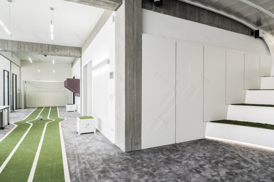 绿意盎然的足球主题办公室-27