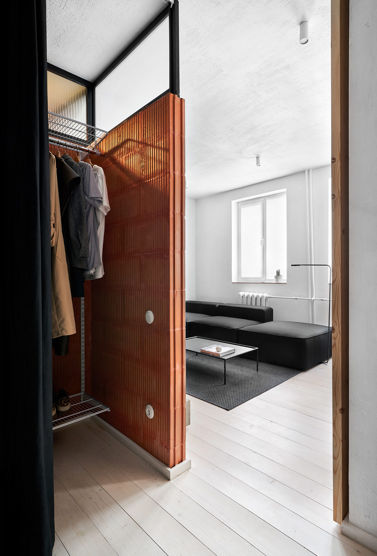 Модерен, интелигентен интериор в малък апартамент под 40 кв.м.-28