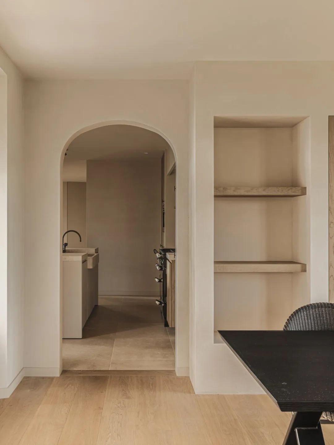 极简奢华的空间美学 · 比利时 Kortrijk jk House丨Laura Calleeuw-9