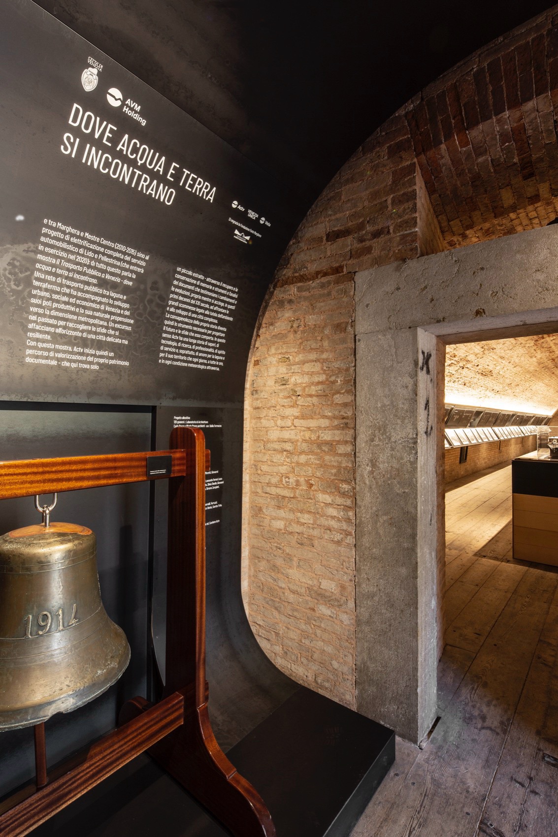 威尼斯的公共交通展览丨意大利丨120 grammi laboratorio di architettura-15