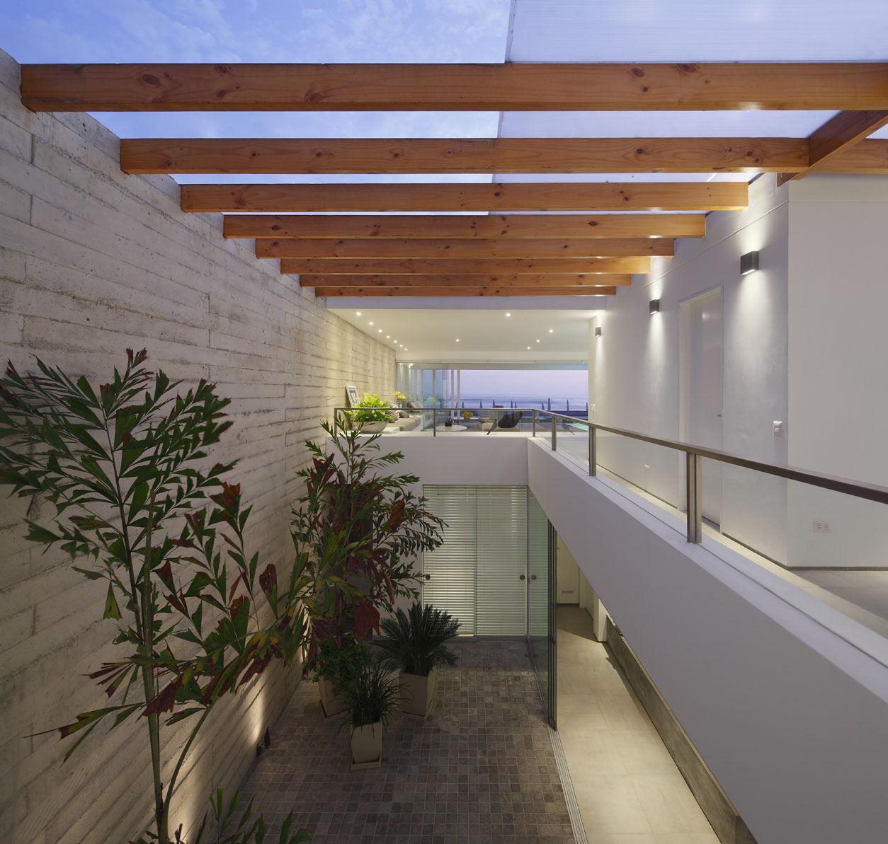 白盒子中的垂直生活-66