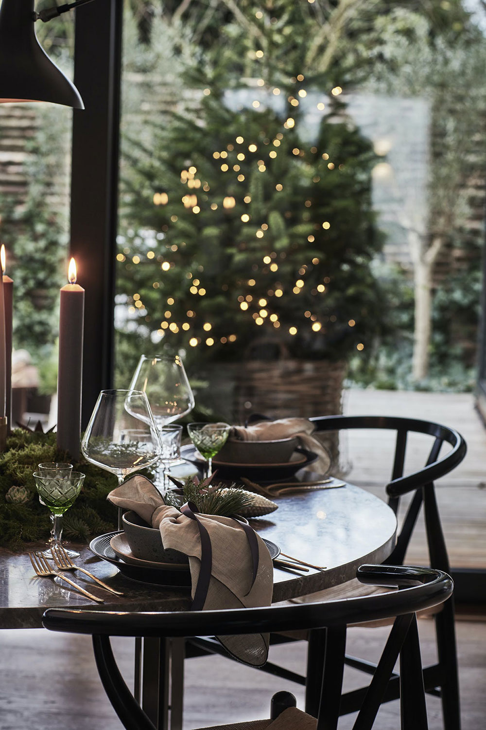 CHRISTMAS IN CLOSE  WITH NATURE: DANISH STYLIST’S COZY AND FESTIVE COTTAGE-5