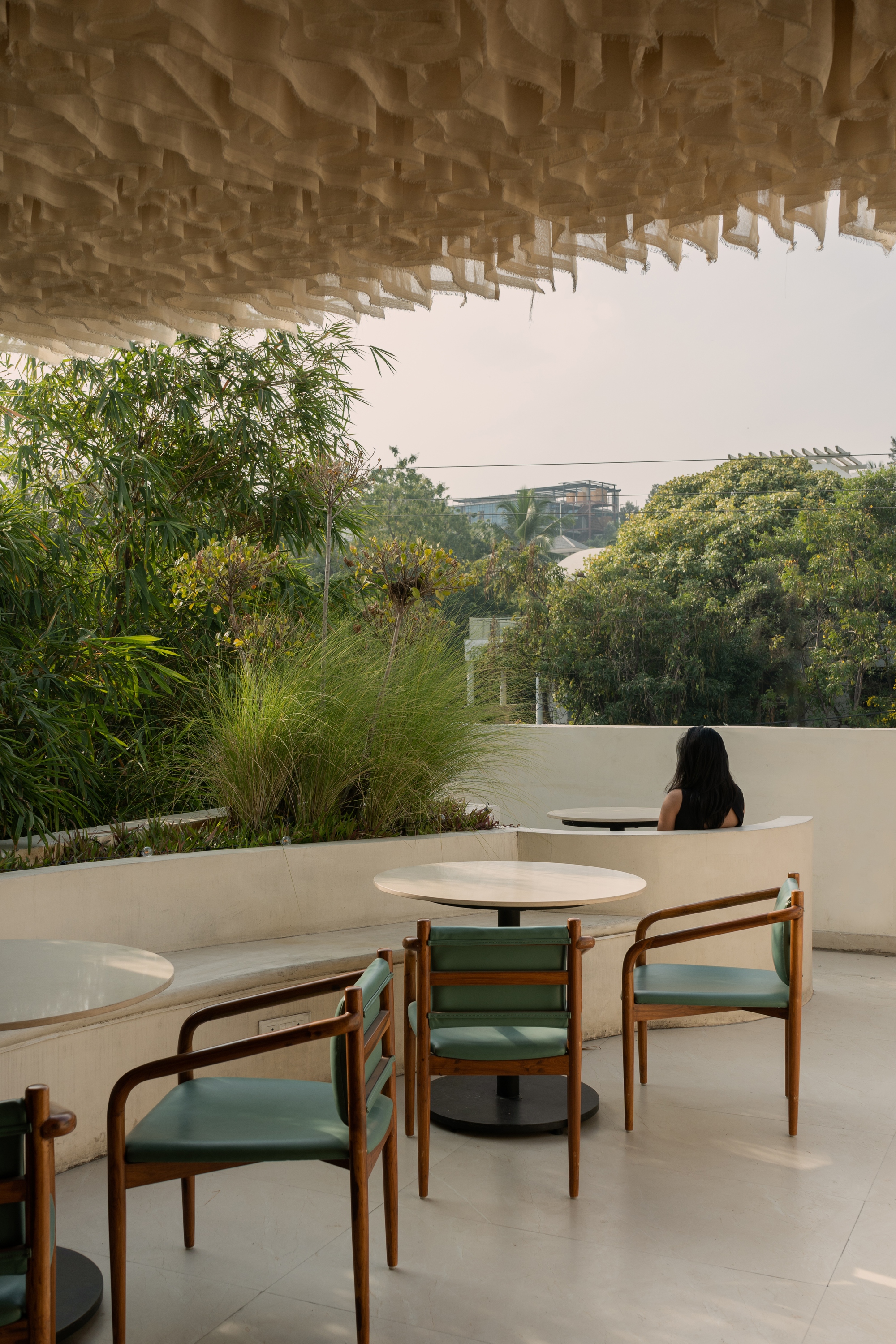 餐厅丨印度丨Fellow Yellow Design Studio-33