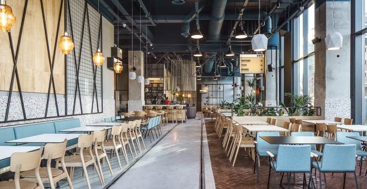 Bucharest 电车餐厅 · Yellow Office 的工业风设计-12