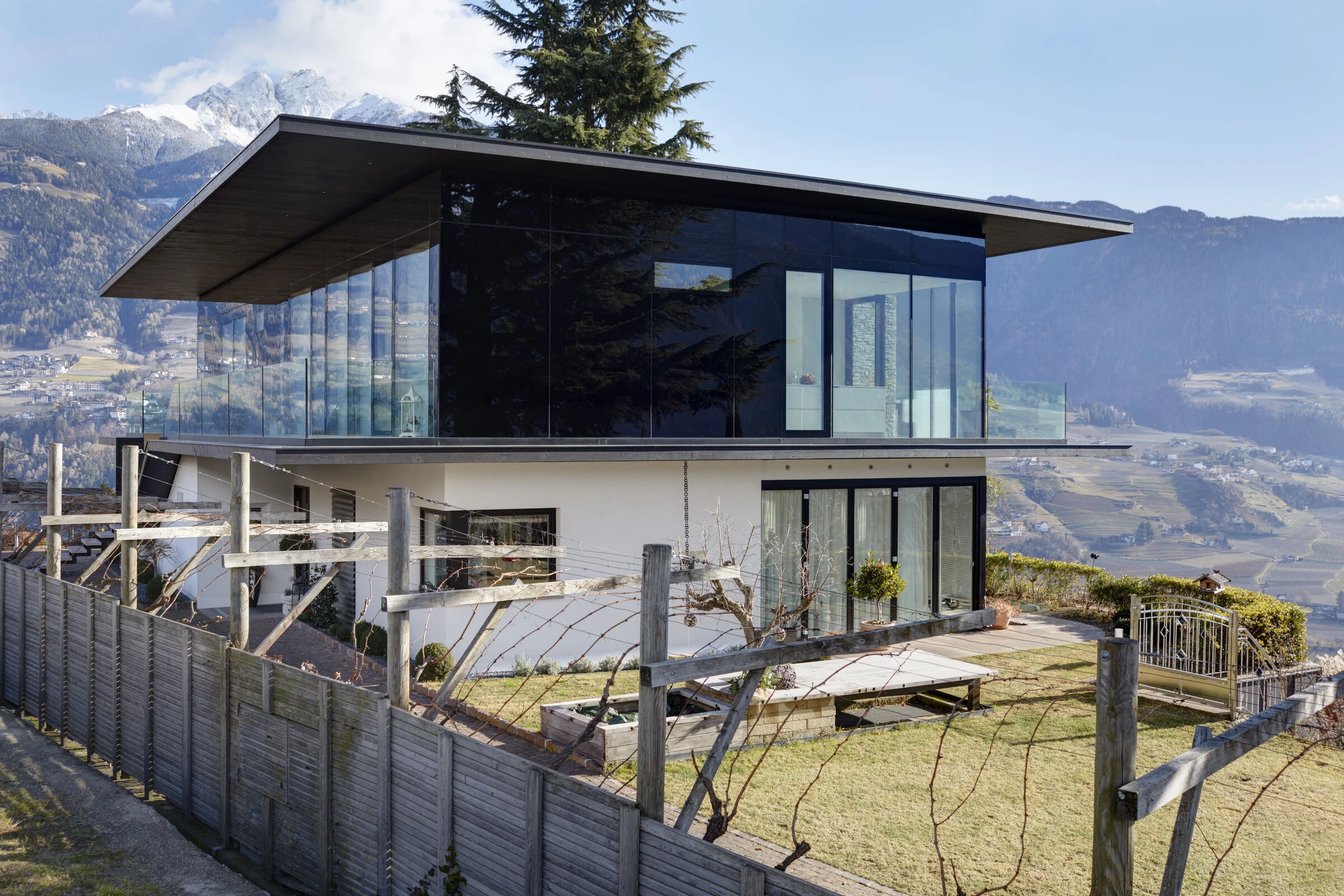 意式别墅"黑洞"-7