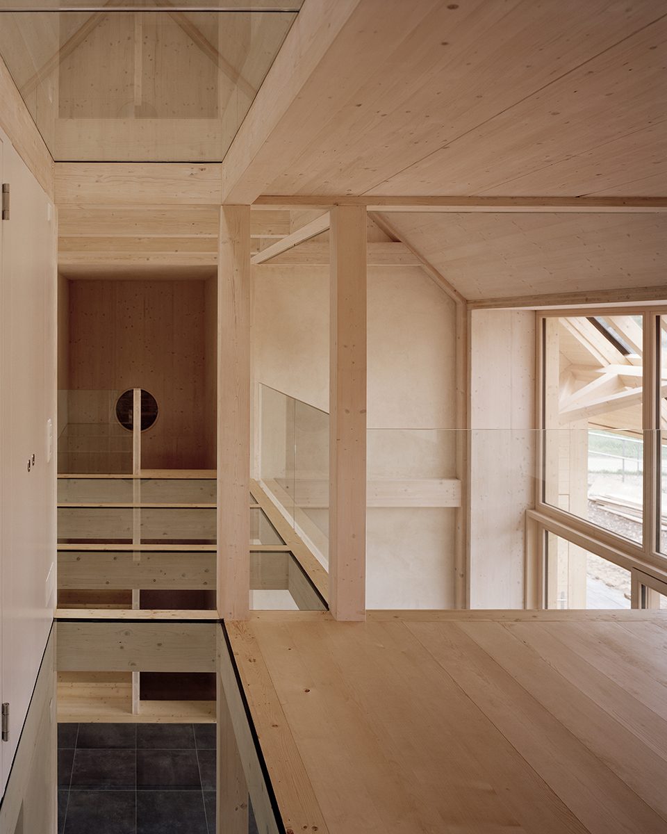 瑞士自给自足现代农舍 | 节能环保，和谐融入环境-13