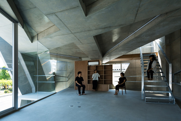 日本 Boltun 公司总部,混凝土与木结构的创新融合-19