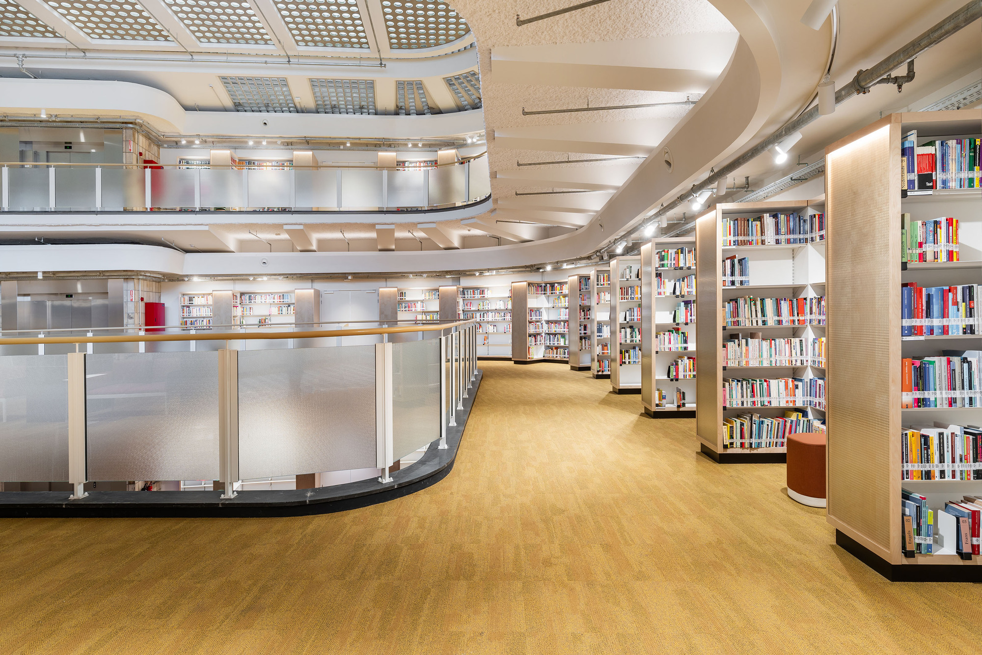 校园歌剧丨比利时安特卫普丨Barchitecten-21