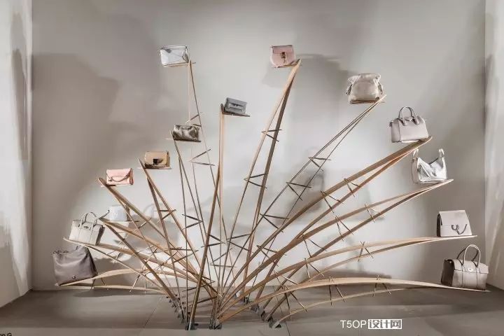 伦敦Selfridges百货物质世界的运动概念橱窗设计-3