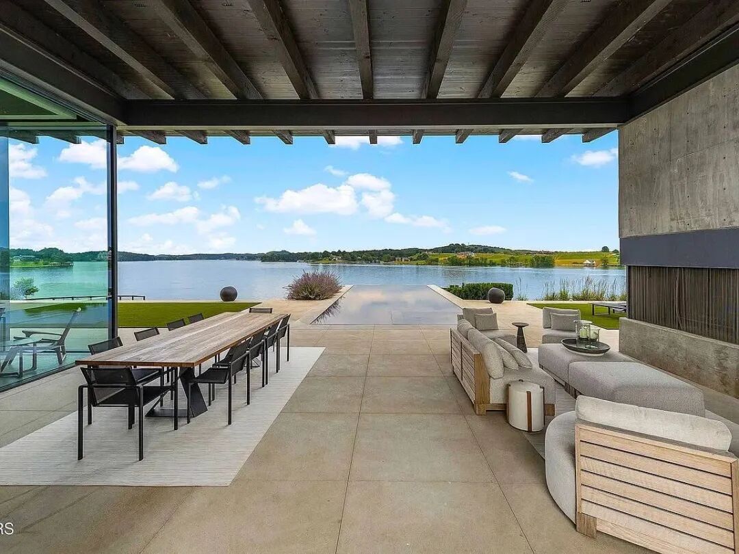 这是一种超然的湖边居住体验：当建筑成为精神的催化剂-34