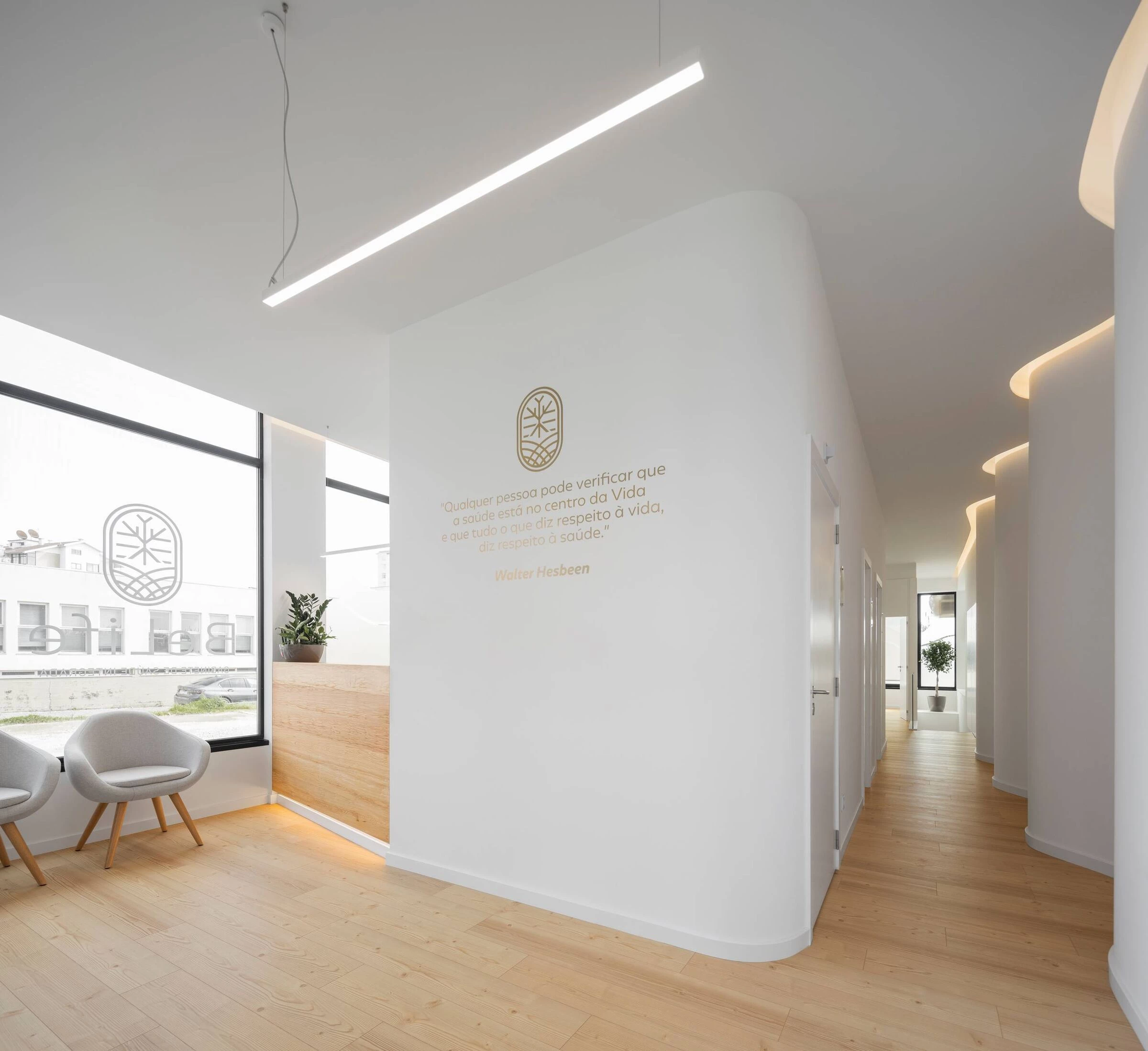 葡萄牙阳光医疗办公室设计丨Arquitetos Rómulo Neto-8