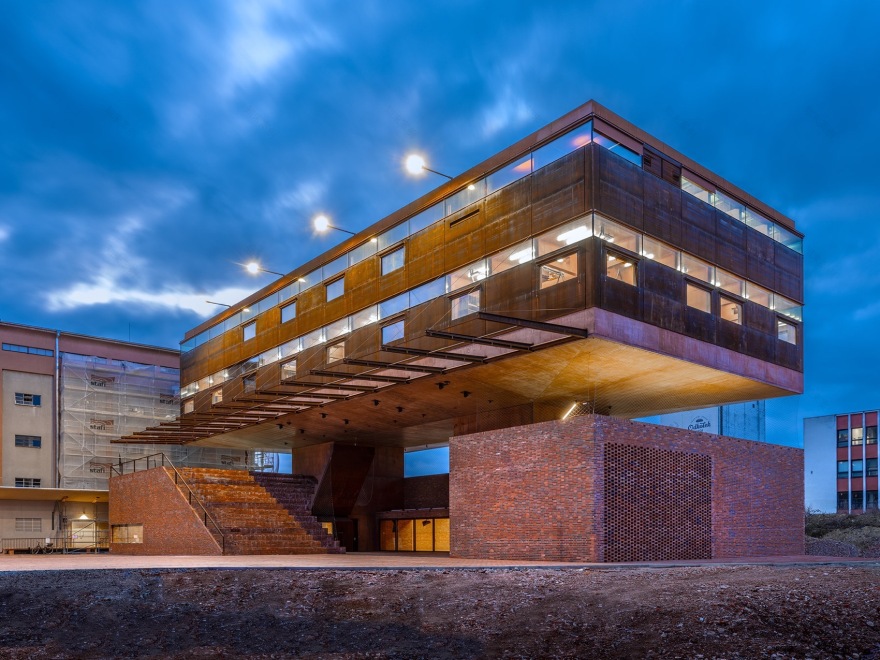 帕尔杜比采自动磨坊公共空间丨捷克帕尔杜比采丨Šépka architekti-122