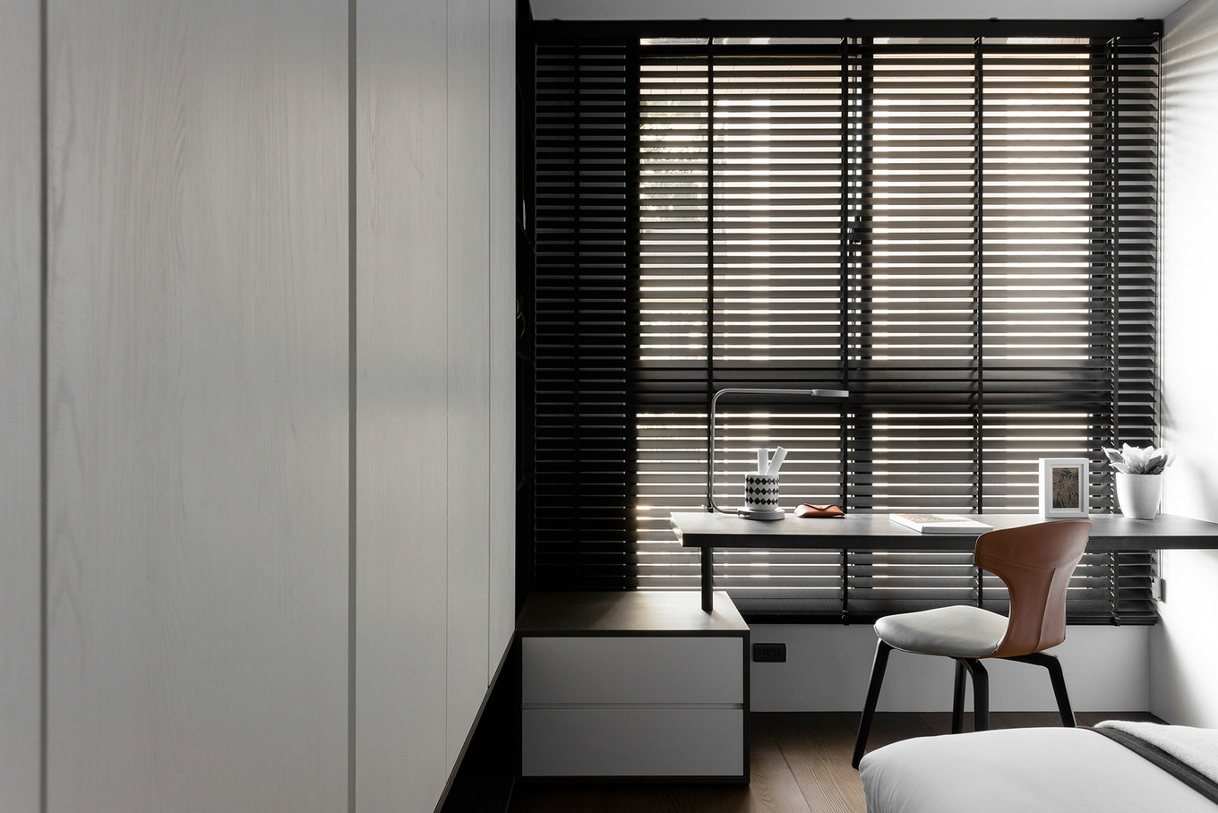 现代遇上工业风，禅意的舒适与优雅-16