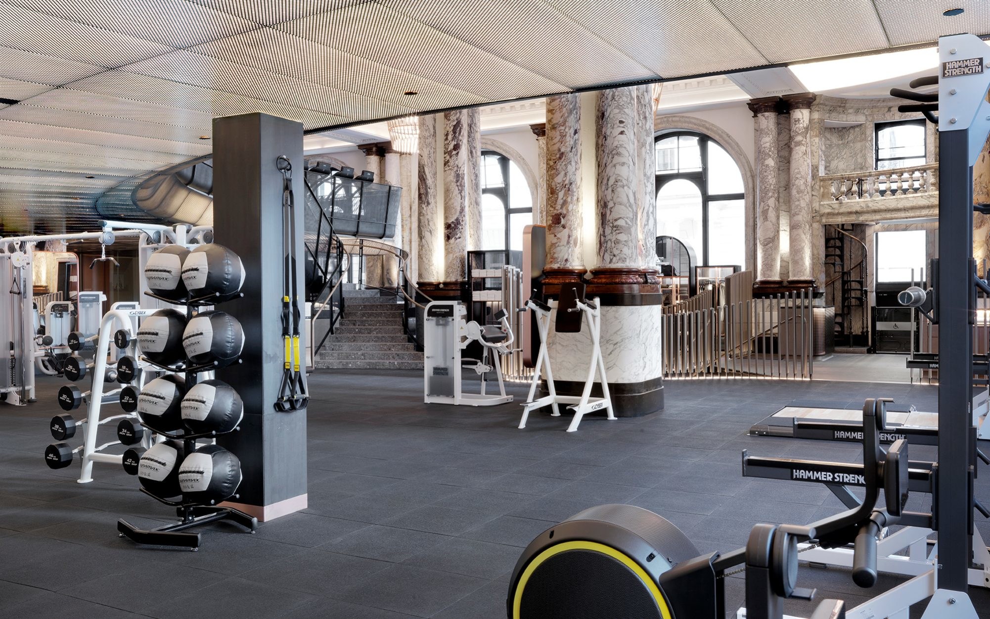 伦敦 Equinox St  James Joyce Wang-19