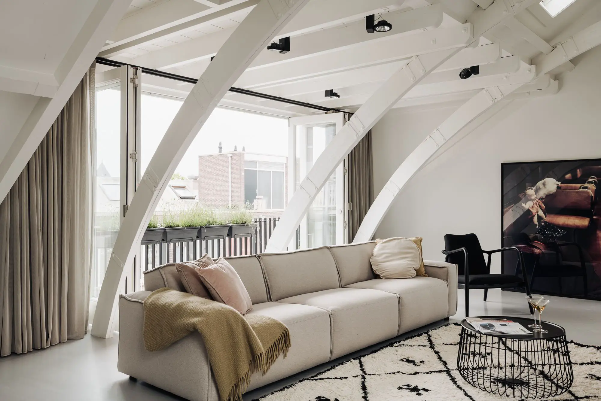 阿姆斯特丹多功能现代公寓，古老建筑的现代新生-5