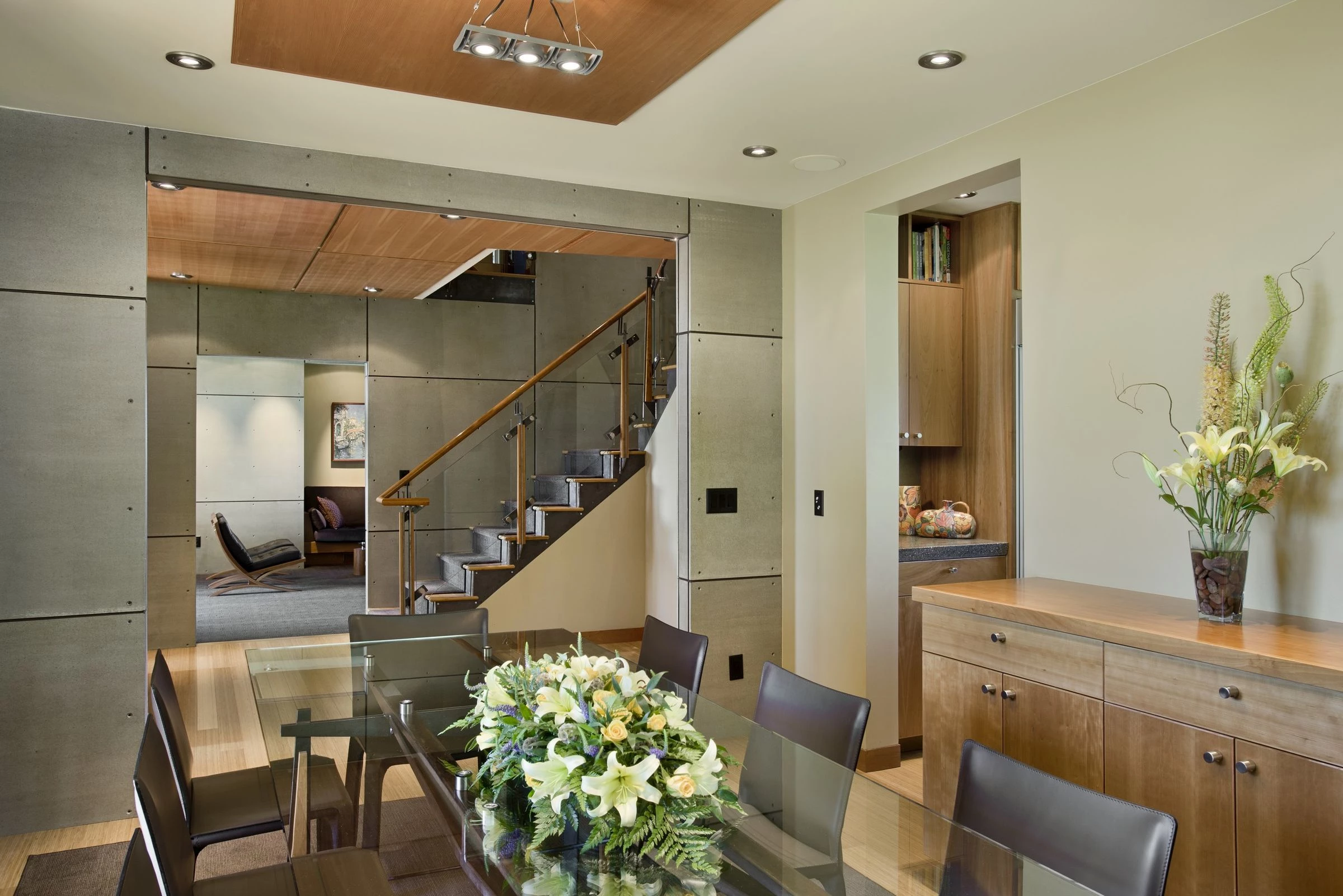 翻新改造的现代家庭别墅-22