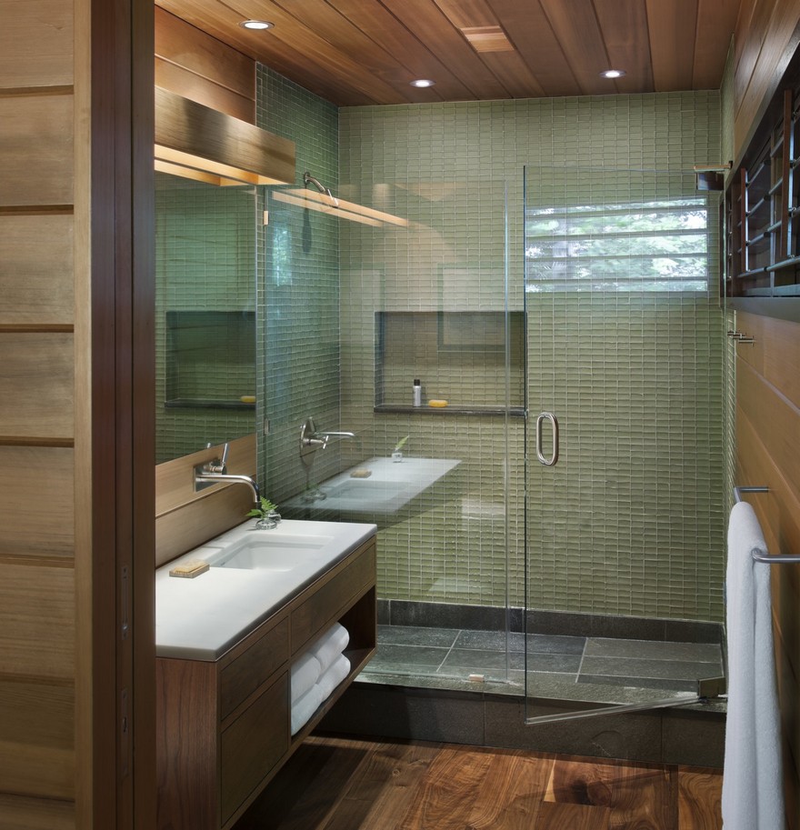 Lakeside Camping in New Hampshire Designed For Three Generations-26