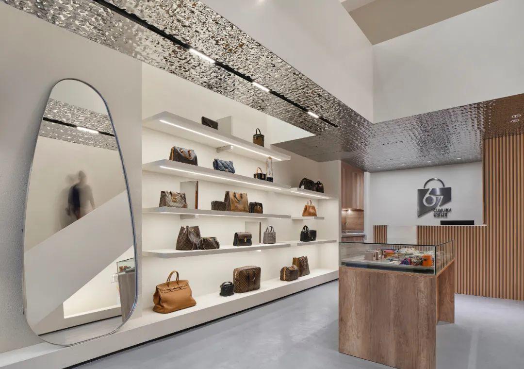 AO×DESIGN 奢侈品店的悬浮桥梁设计-22