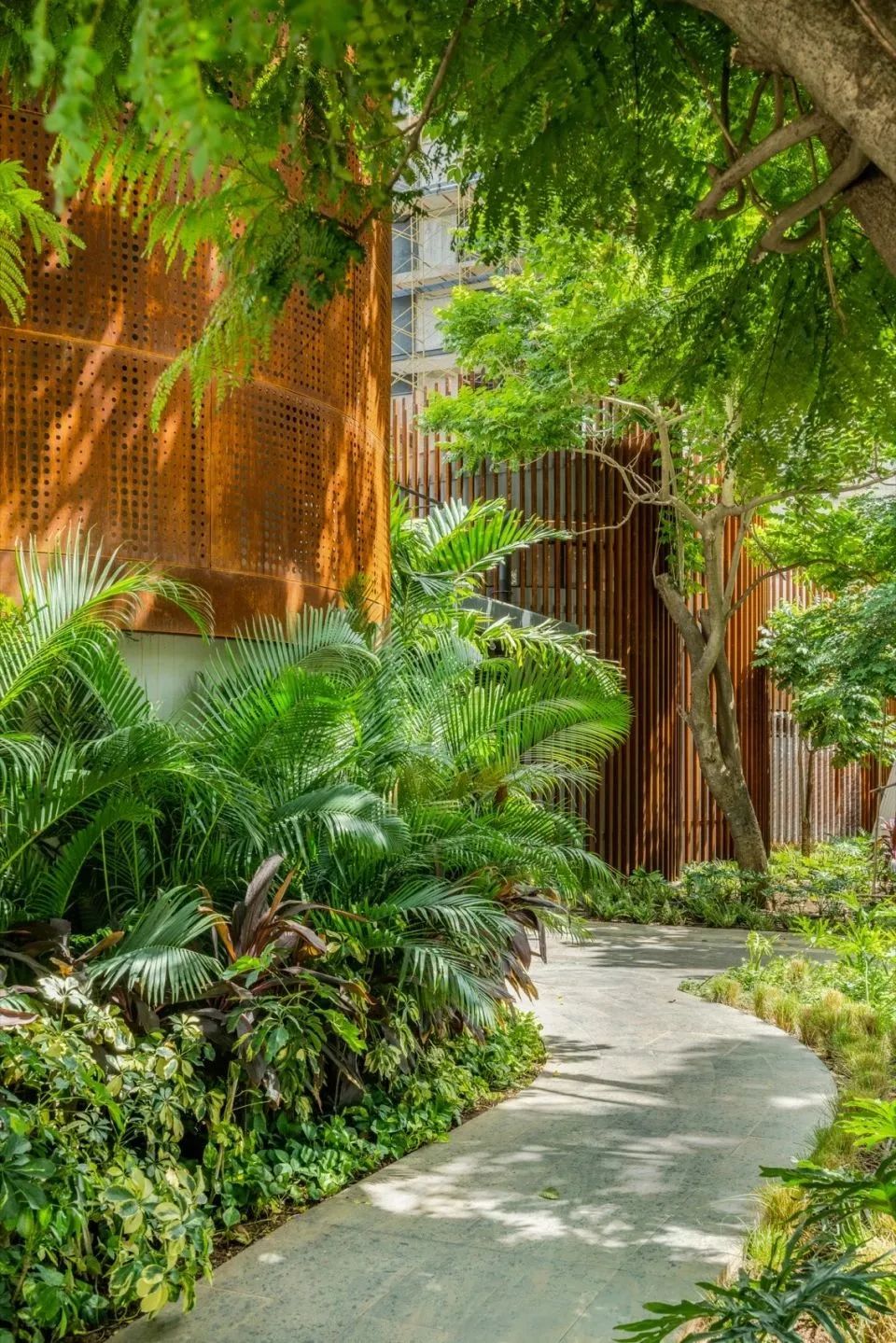 啤酒花园丨印度丨Studio Lotus 与 Studio Vikhroli 合作-23