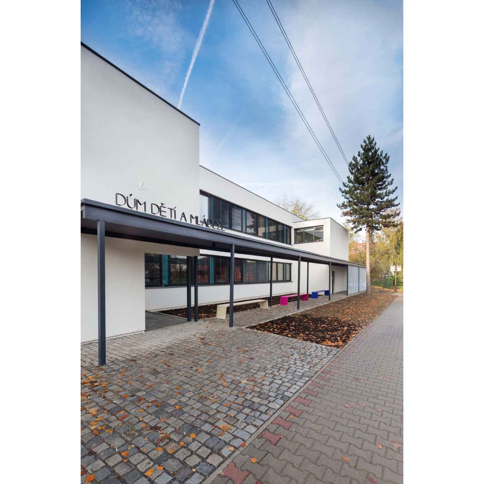 Rekonstrukce fasády a okolí DDM v Kopřivnici – Mrva.net-12