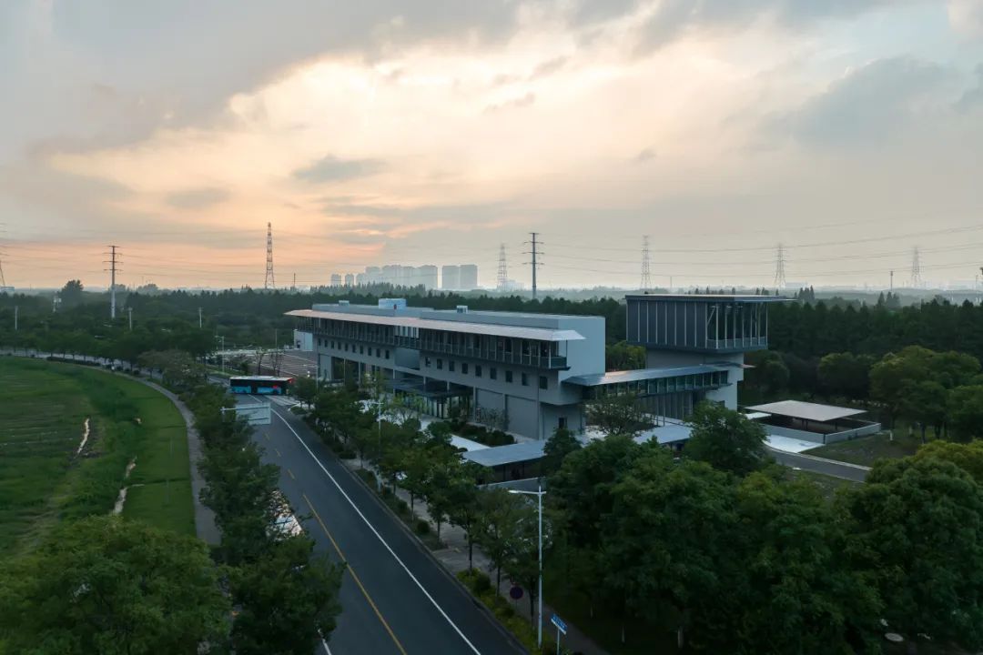 昆山杜克大学公交首末站设计丨中国武汉丨阿科米星建筑设计事务所-0