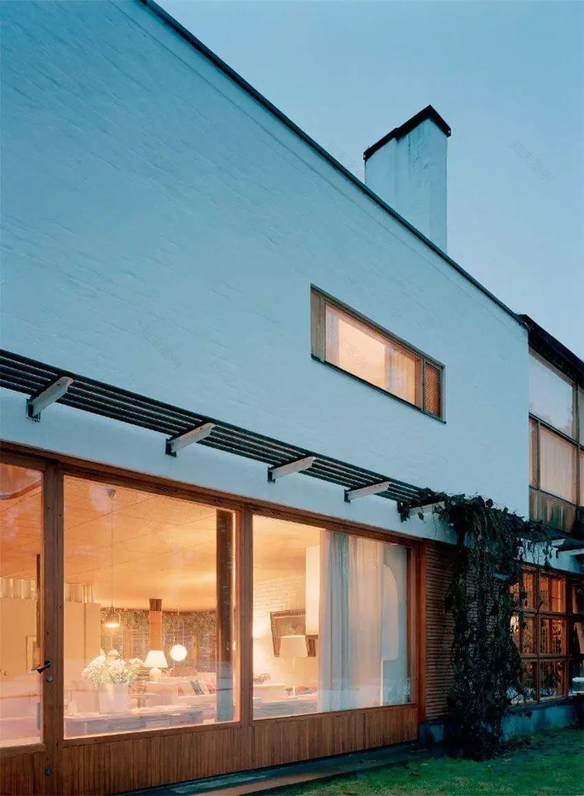 灵活空间与自然共生的现代住宅设计-12