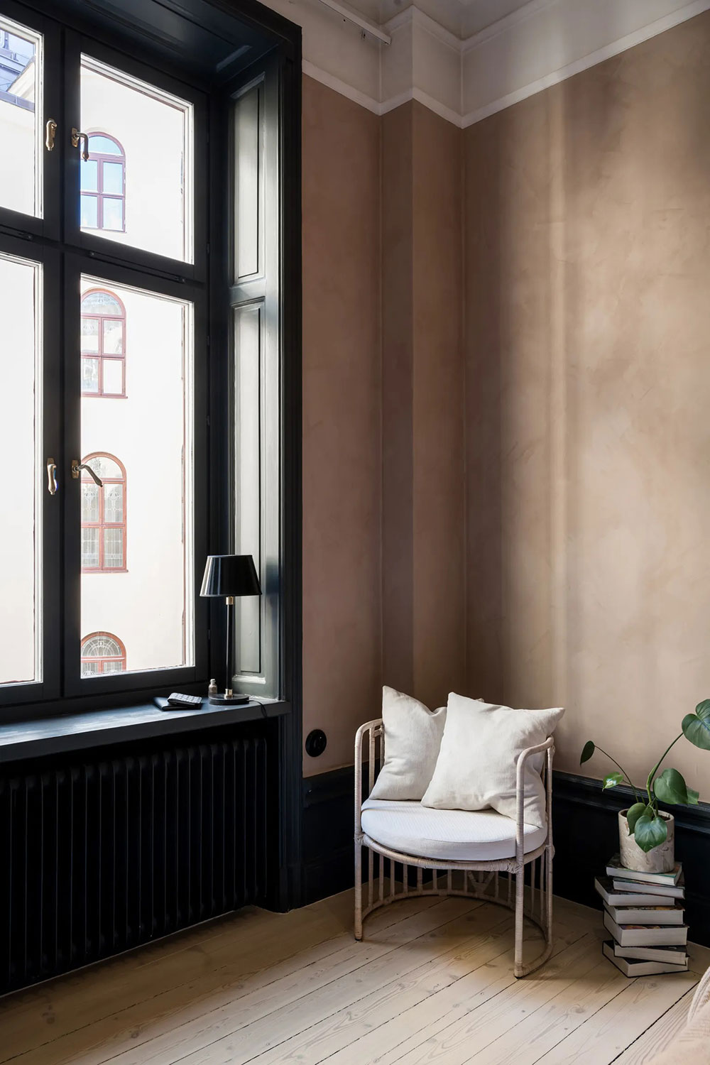 造型与对比：斯德哥尔摩的时尚公寓-9