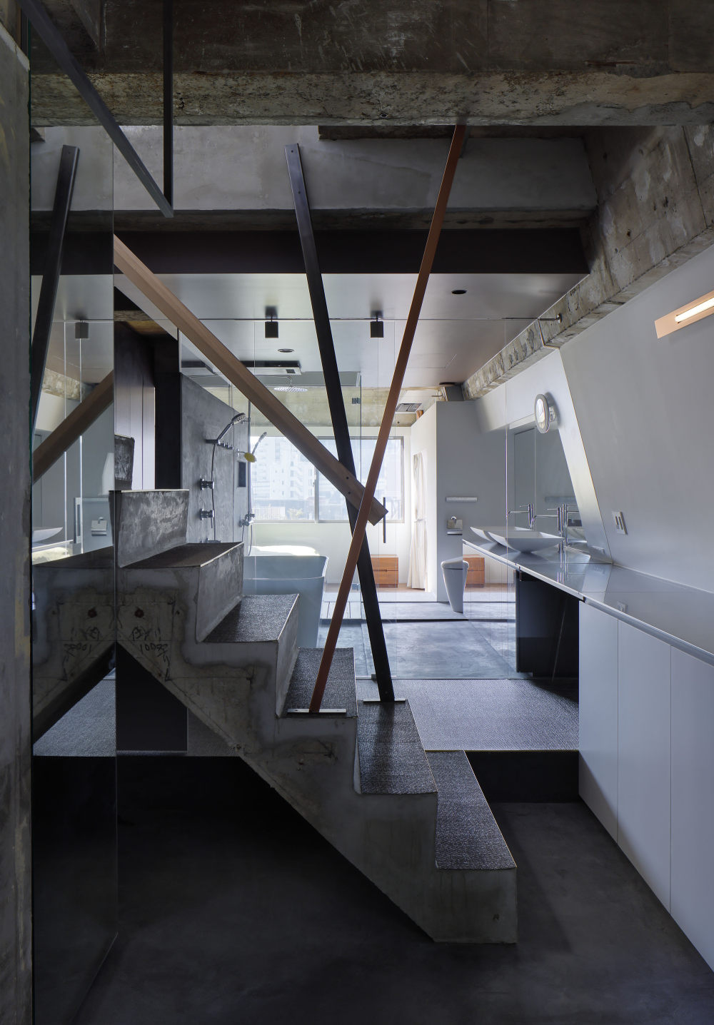 东京顶楼公寓,旧工业风和新现代主义的完美融合-23