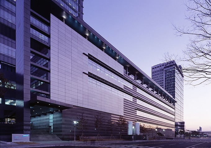 Èññëåäîâàòåëüñêèé öåíòð R4 Samsung-5