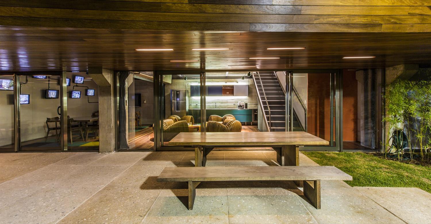 Idea!Zarvos · 巴西圣保罗的木质与玻璃企业总部-20