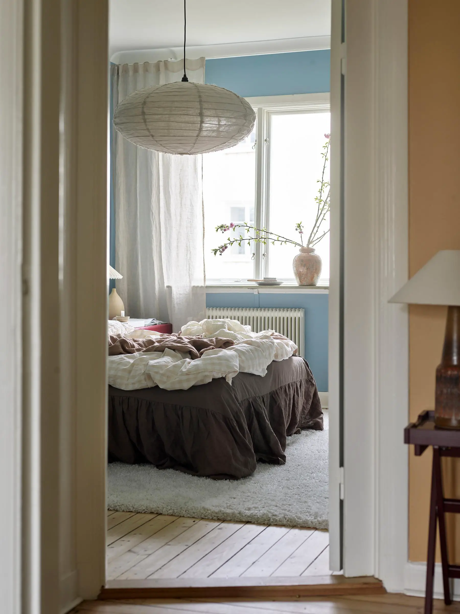 百年瑞典公寓的炫彩生活空间-12