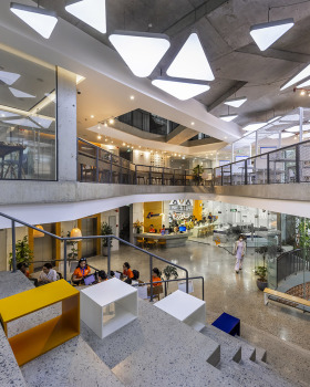 AEC 4B 塔楼丨越南丨Ho Khue Architects