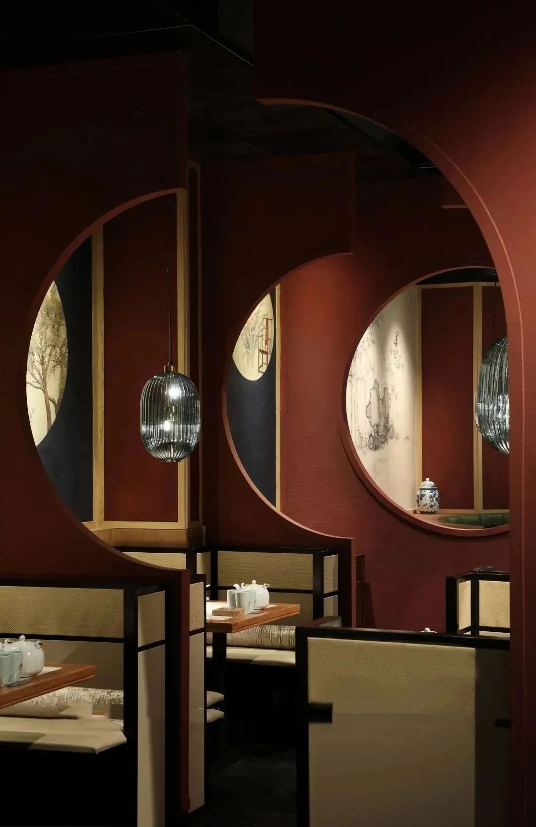 南京锦绣新中式餐厅 | 园林借景与中式色彩的完美融合-28