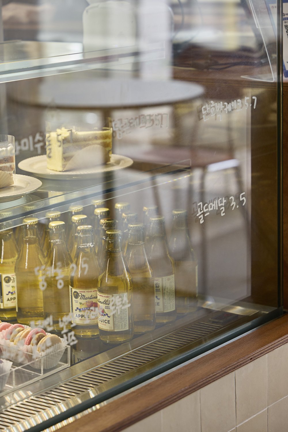 感性空间设计——17 坪咖啡厅模型装修工程报价-15