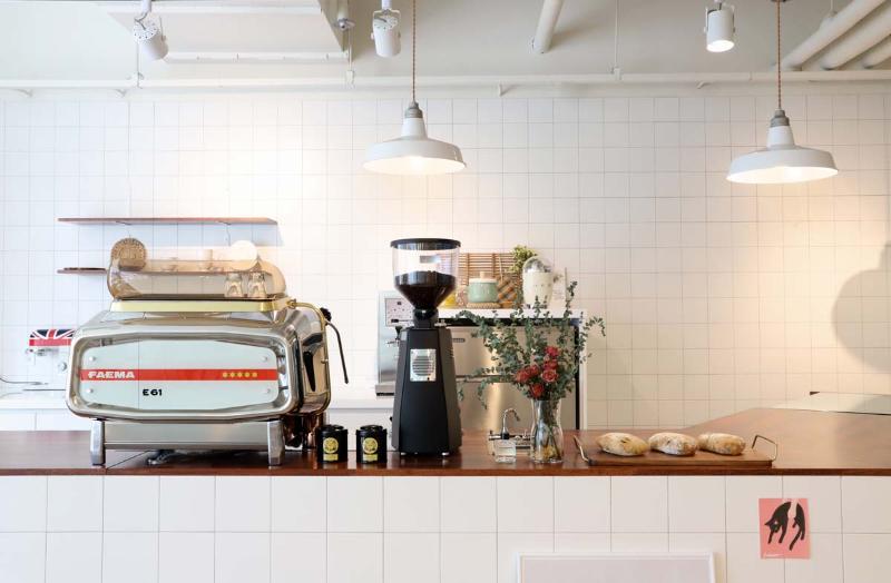 30 坪舒适氛围的咖啡馆设计-3