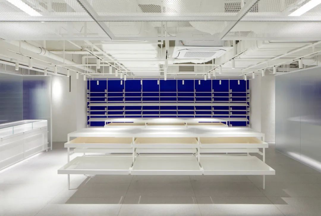 蓝灰调·质感商业空间·IOPE 实验室定制护肤新体验丨韩国-47