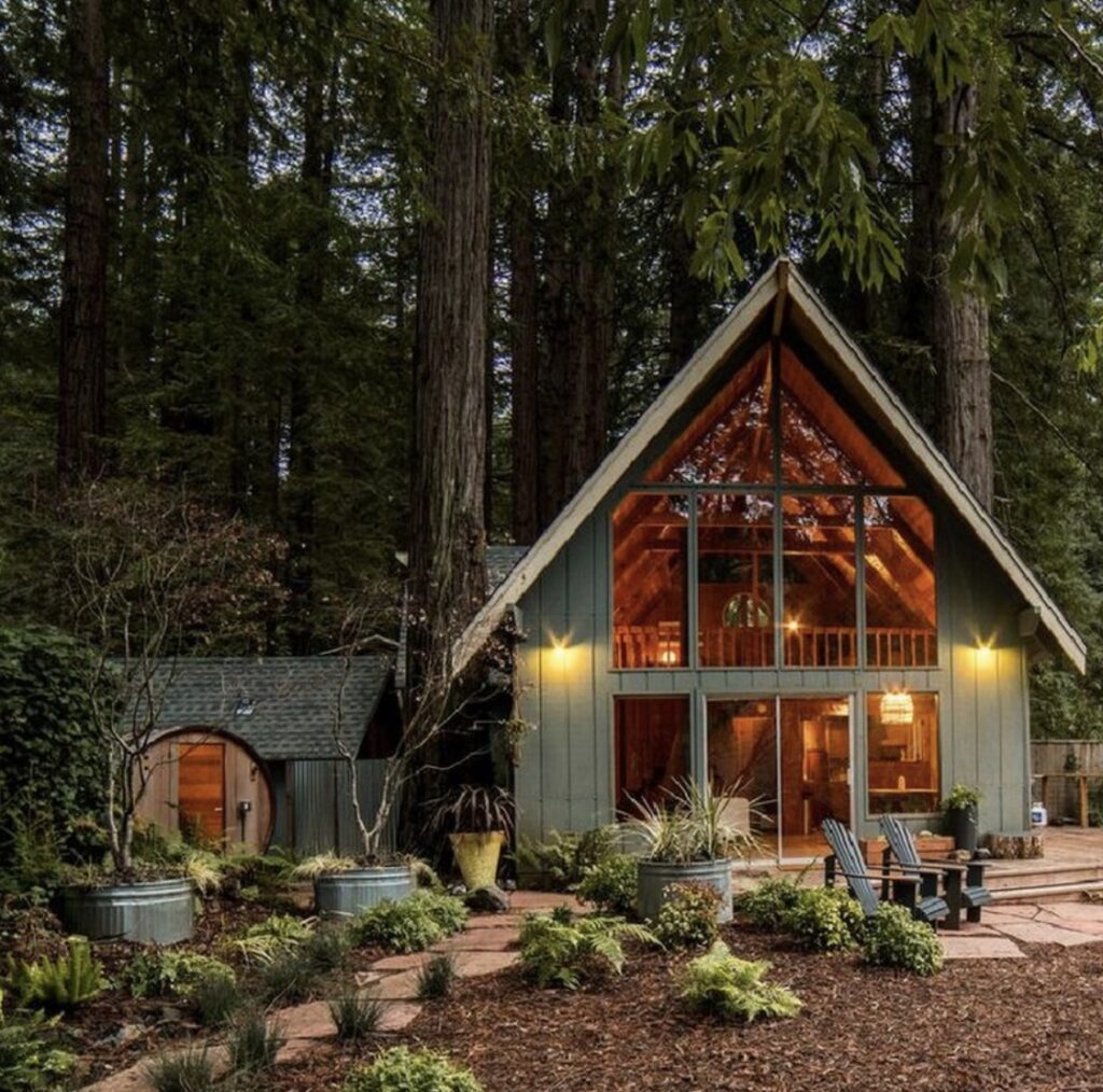 现代且经济实惠的A字框架房屋设计-33