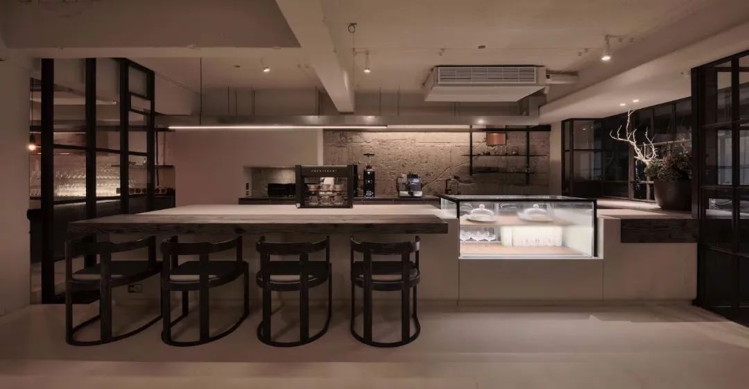 台北小巷中的综合餐厅设计丨中国台北丨KYDO-11