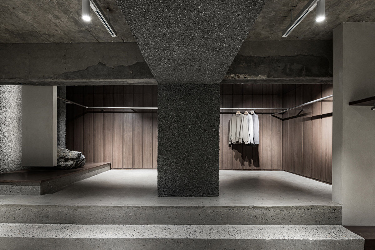 韩国汉南洞 Roughside 服装品牌店丨Labotory 设计团队-14