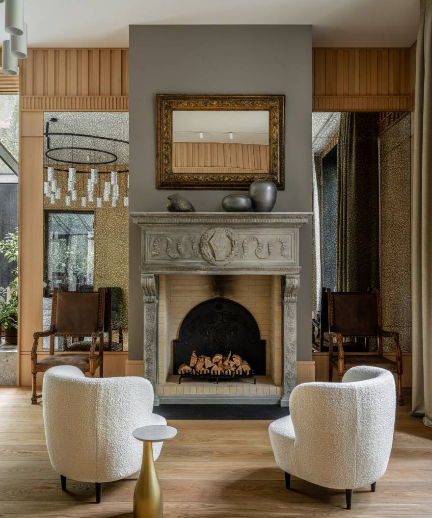 Une maison de campagne métamorphosée en villa de luxe avec piscine intérieure | AD Magazine-5