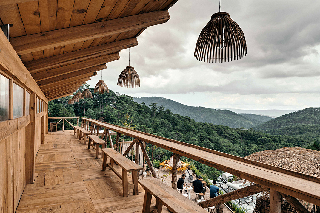 自然的乡村风格作为主题空间酒吧,越南 | Designed by Ksoul Studio - 酒吧餐厅 - 餐厅LOGO-VI空间设计-全球餐饮研究所-17