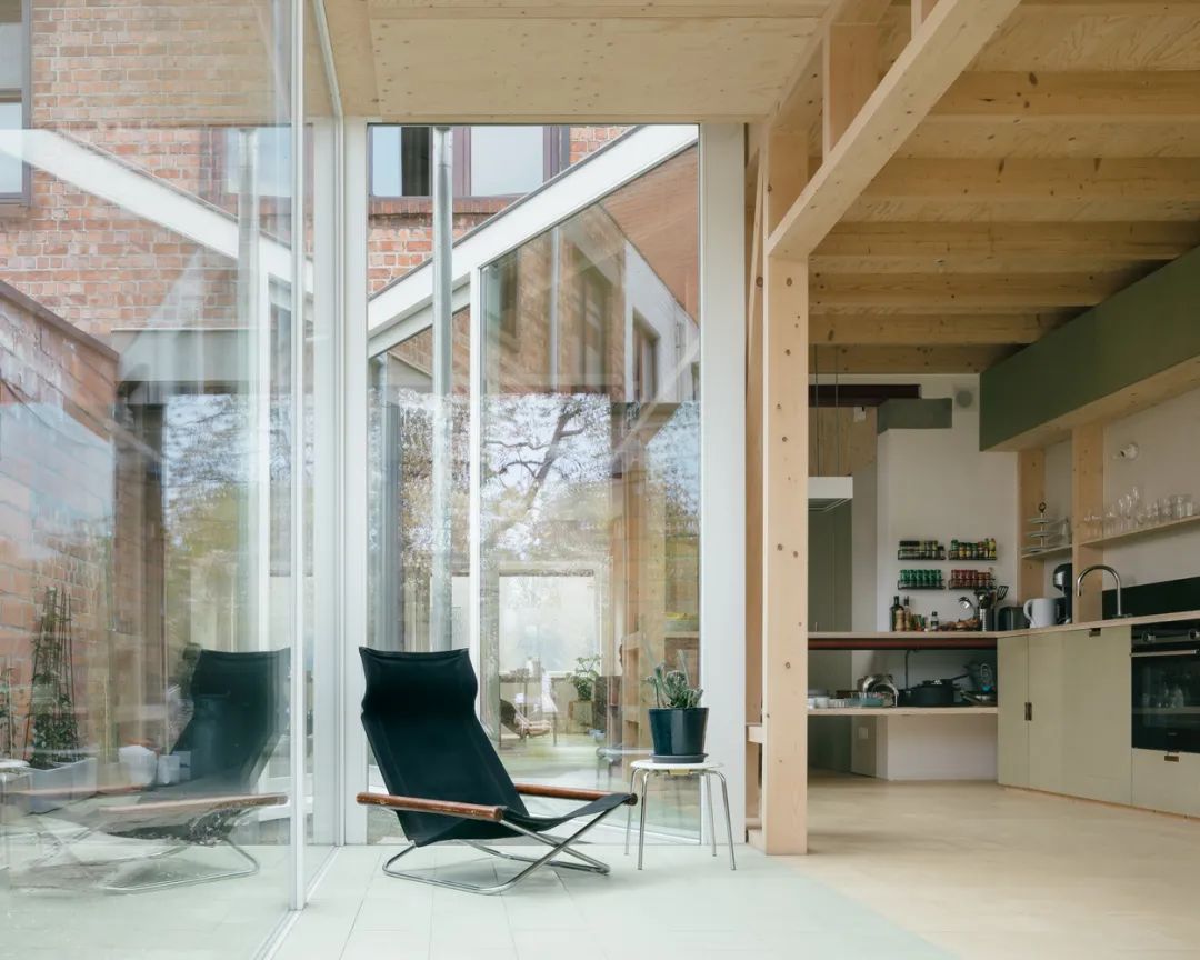 狭长工人房变花园住宅丨勾勾手设计网-9