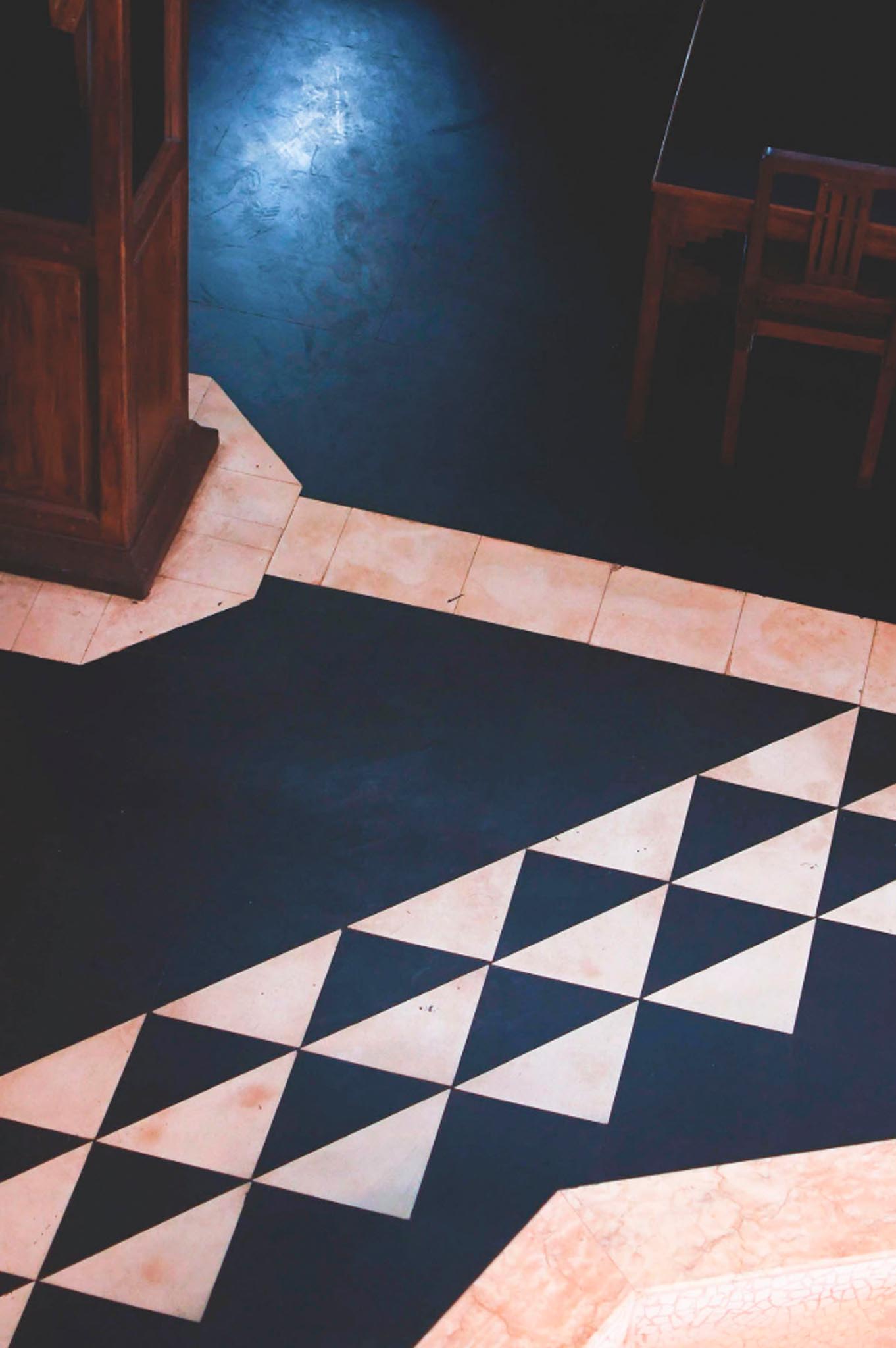 REIS MAGOS: Transforming a Warehouse into a Unique Dining Space-4