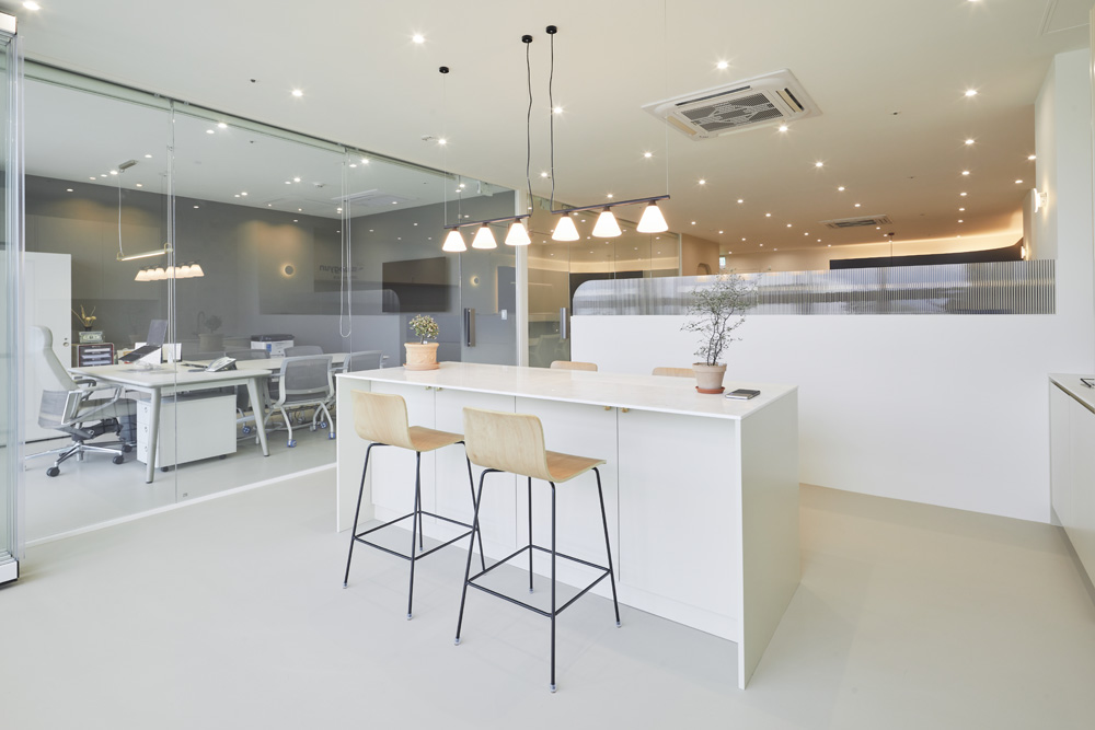 现代简约风 36 平米办公空间设计-3